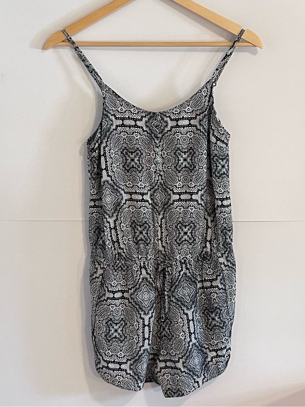 Garage Black White Geometric Print Romper Women’s XS Boho Festival - Picture 2 of 12